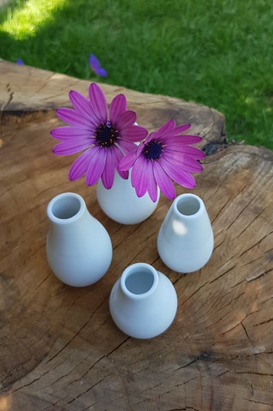 Image of Mini Vase Set - White - Set of 4