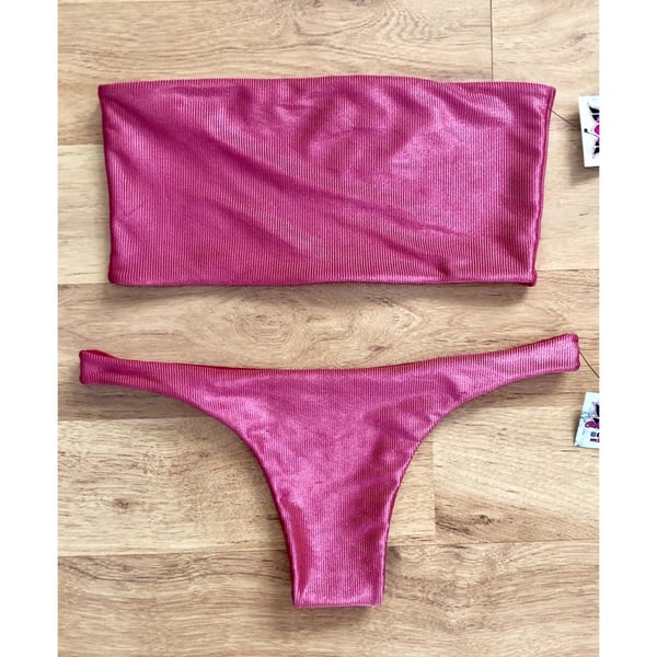 Image of Lei x Ribbed hibiscus 