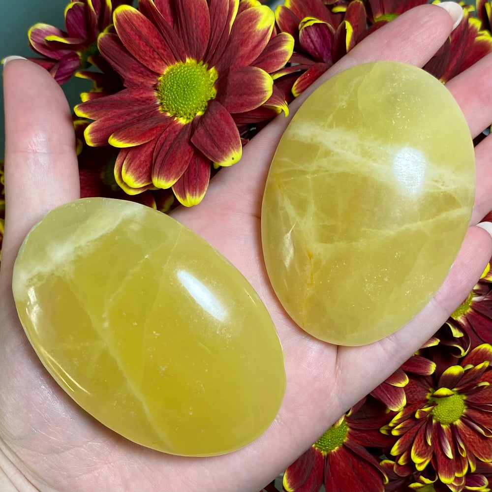 Image of Lemon Calcite Palmstone