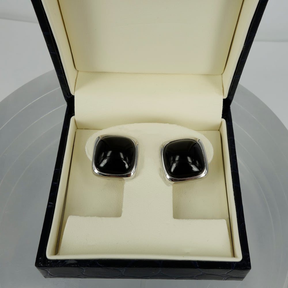 Image of M2133 - 14ct white gold and onyx stud earrings 