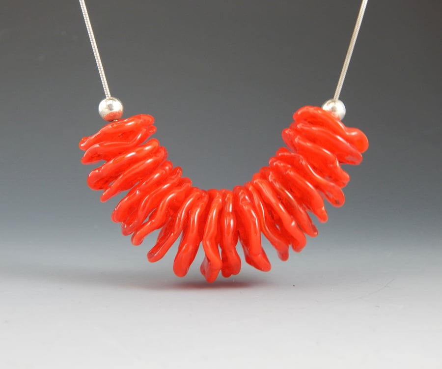 Image of Artisan Glass  • Ruffled Disk Necklace