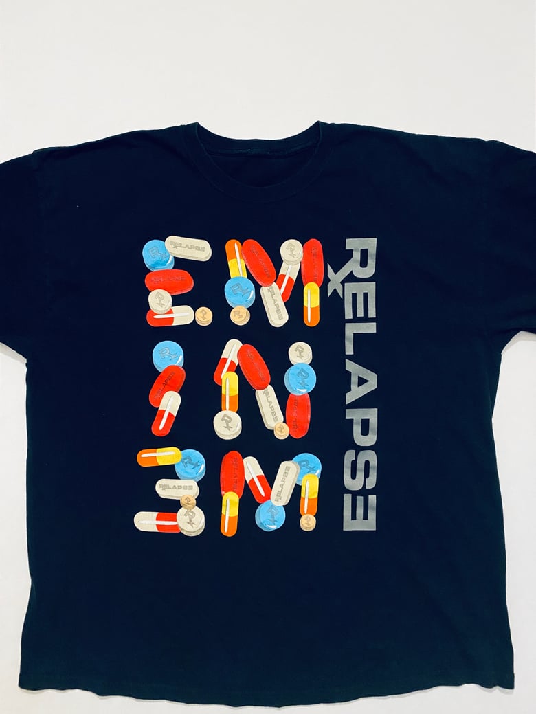 Image of VINTAGE 2009 EMINEM PILLS TEE