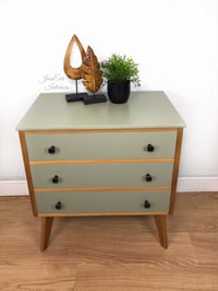 Image 2 of Mid Century Vintage Retro CHEST OF DRAWERS / BEDSIDE TABLE by Morrison of Glasgow