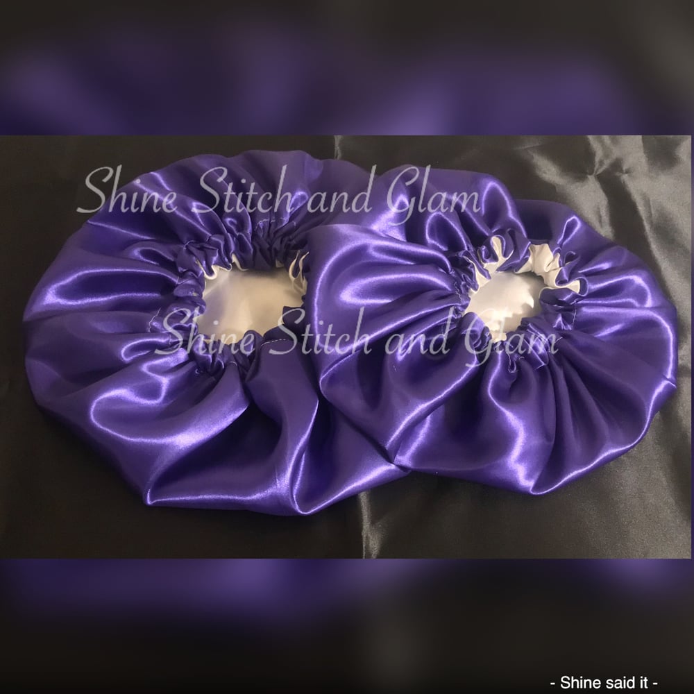 Image of Mommy and Me Satin Bonnet set