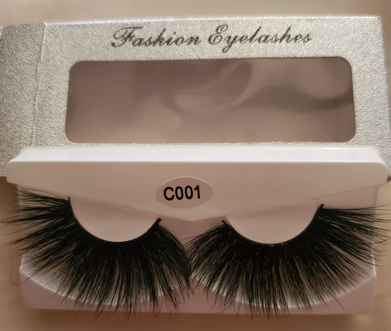 Eye Candii's " 25-30mm 3D-8D Mink Eyelashes "