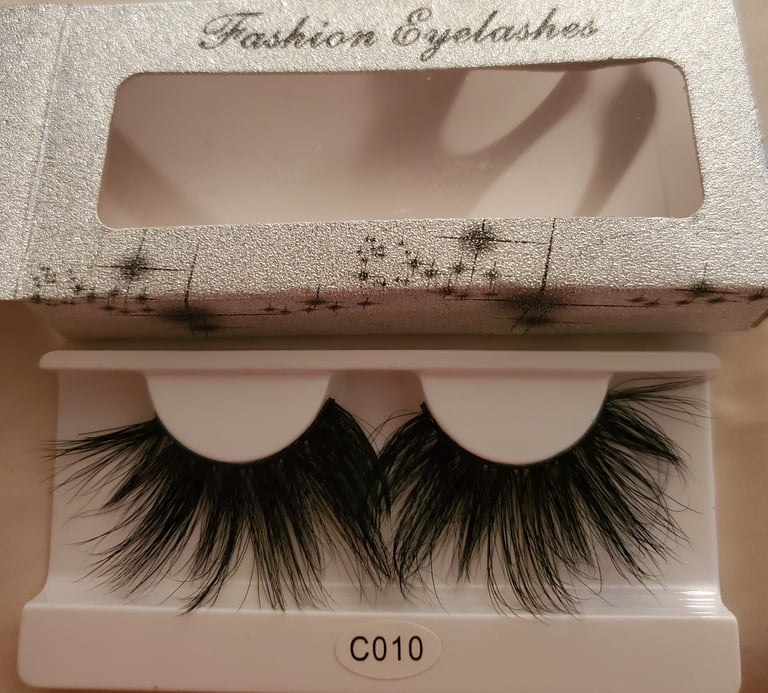 Eye Candii's " 25-30mm 3D-8D Mink Eyelashes " Image 2
