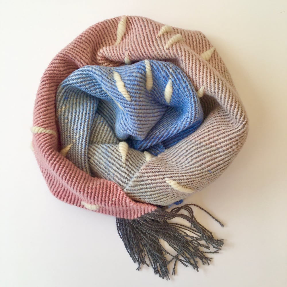 Image of Infinity scarf Puff - Pink to blue