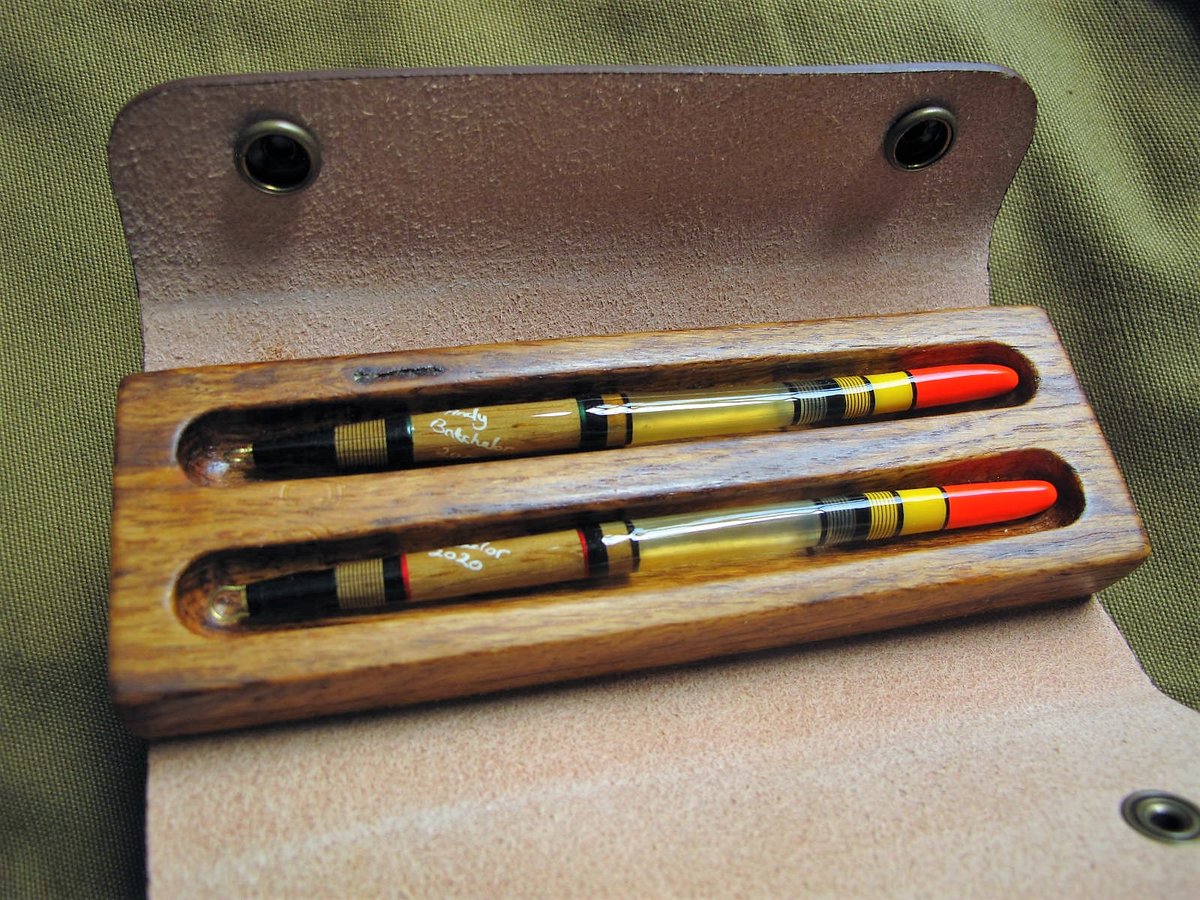 Image of 2 x goose quills in Oak and leather case