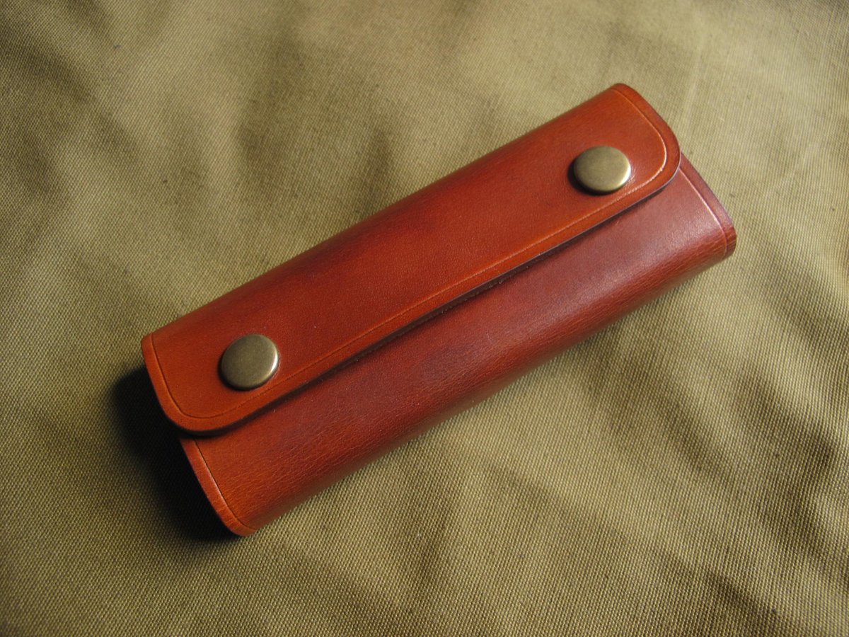 Image of 2 x goose quills in Oak and leather case