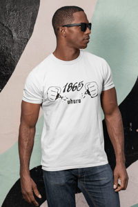 1865 UHURU Black & White
