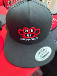 Knuckle hat. Snap back 