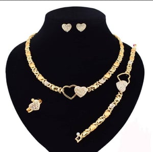 4Piece Heart Style XOXO Set