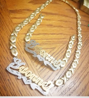 2Piece XOXO Nameplate Set 