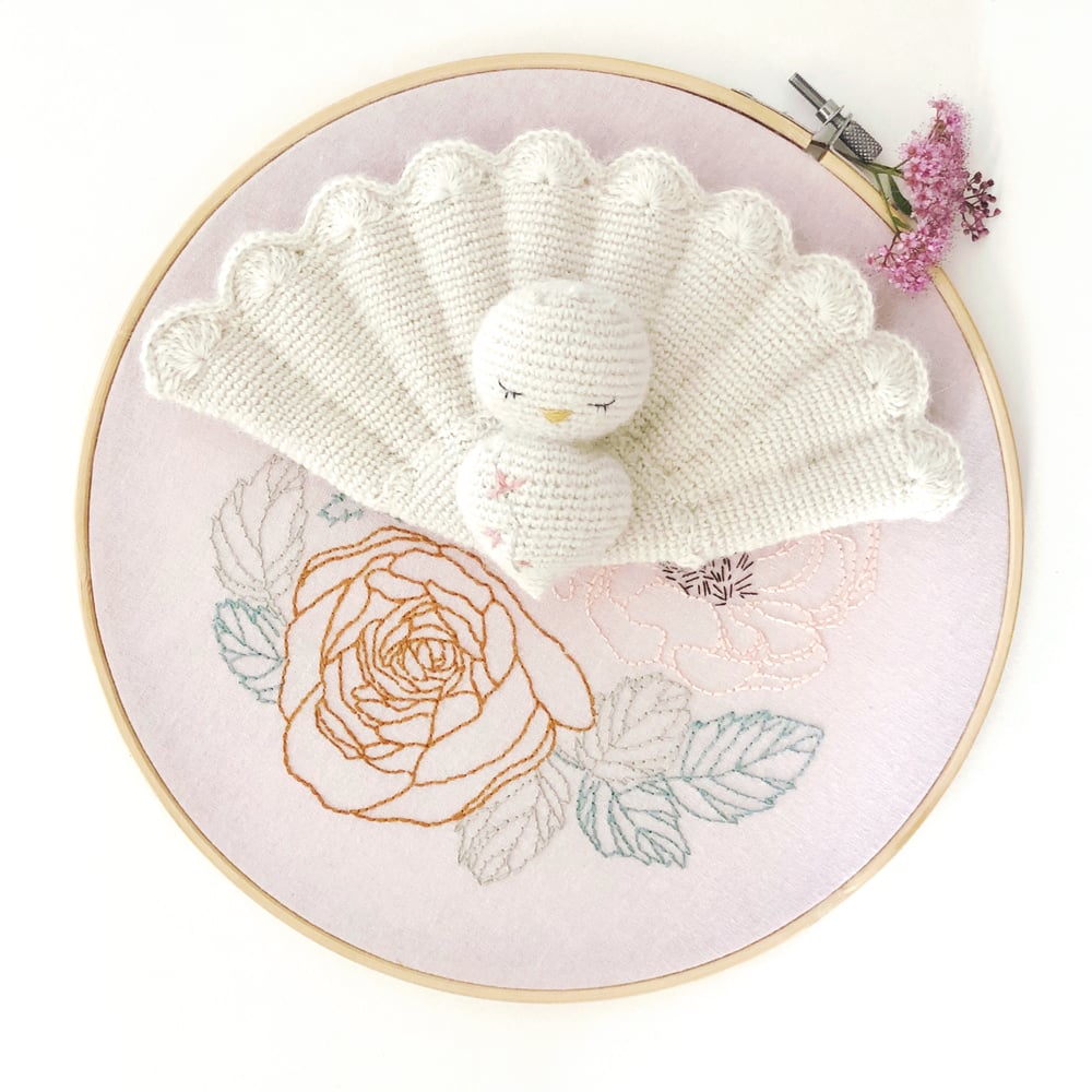 Image of OPTION Broderie Fleurie pour petit compagnon