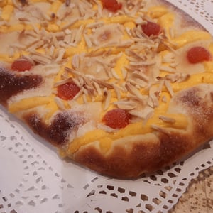 Image of COCA de SANT JOAN de BRIOIX (crema o fruita)