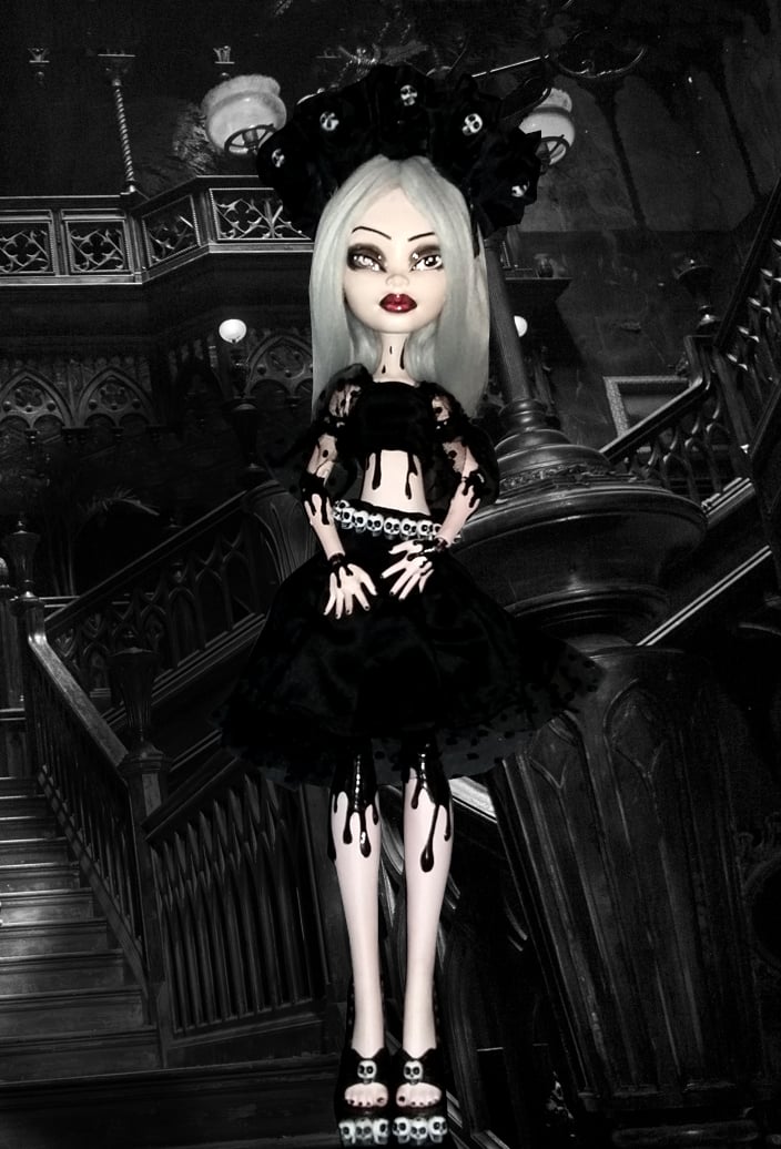 Image of ''Gothiope'' Jellington