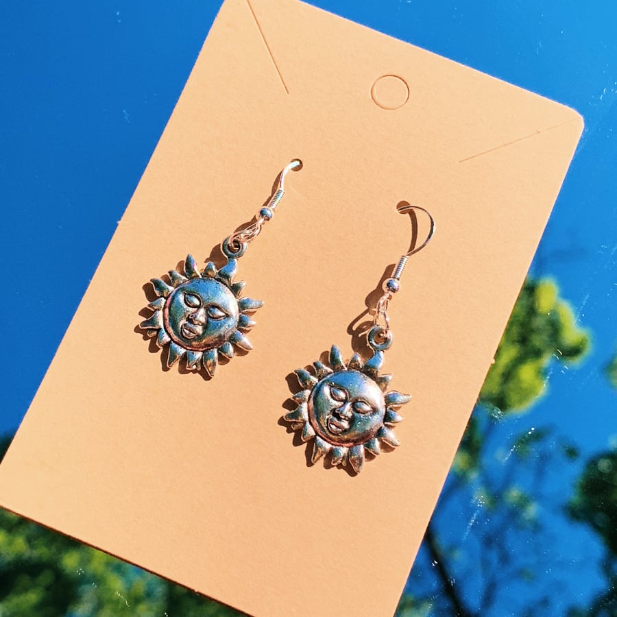 Image of Sun Earrings 