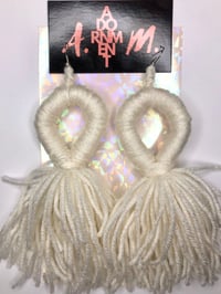 Image 2 of Short Ribbon Styles
