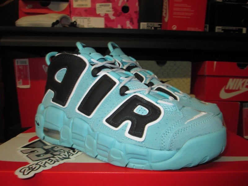 light aqua uptempo