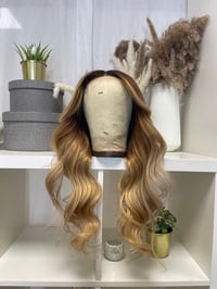 Image 10 of Blondie 20'  closure 5x5