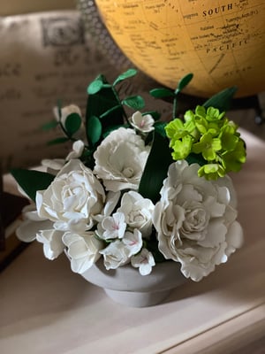 Image of White flowers 