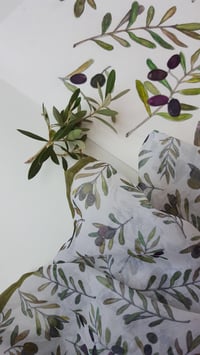 Image 5 of Pañuelo mediano OLEA blanco y verde