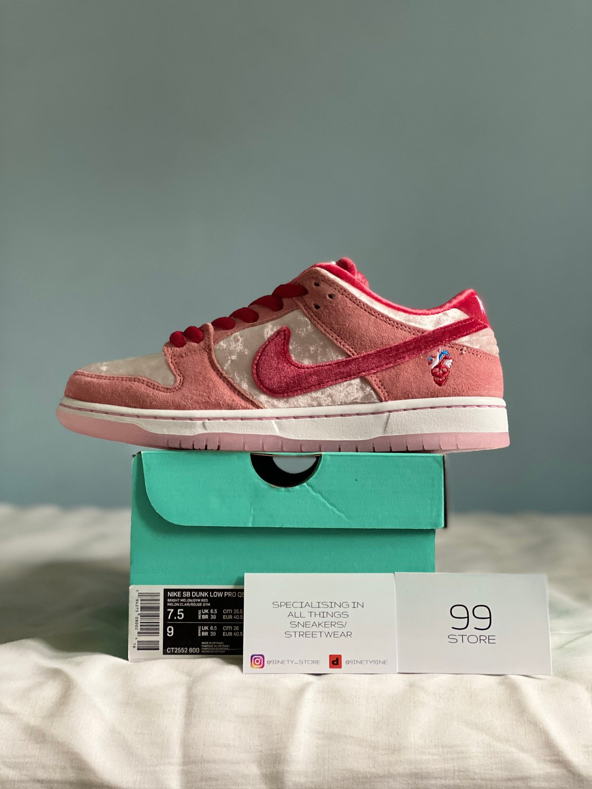sb dunk strangelove size 12