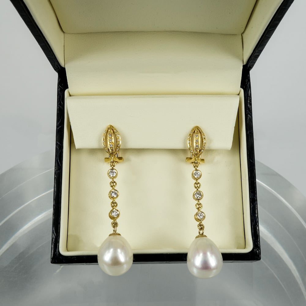Image of PJ4360A - 18ct yellow gold diamond and pearl drop earrings