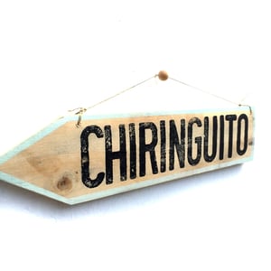 Image of Cartel flecha Chiringuito