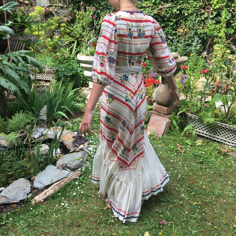 1970s Cream Striped Dress Image 3