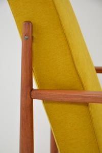 Image 5 of Fauteuil modèle T jaune