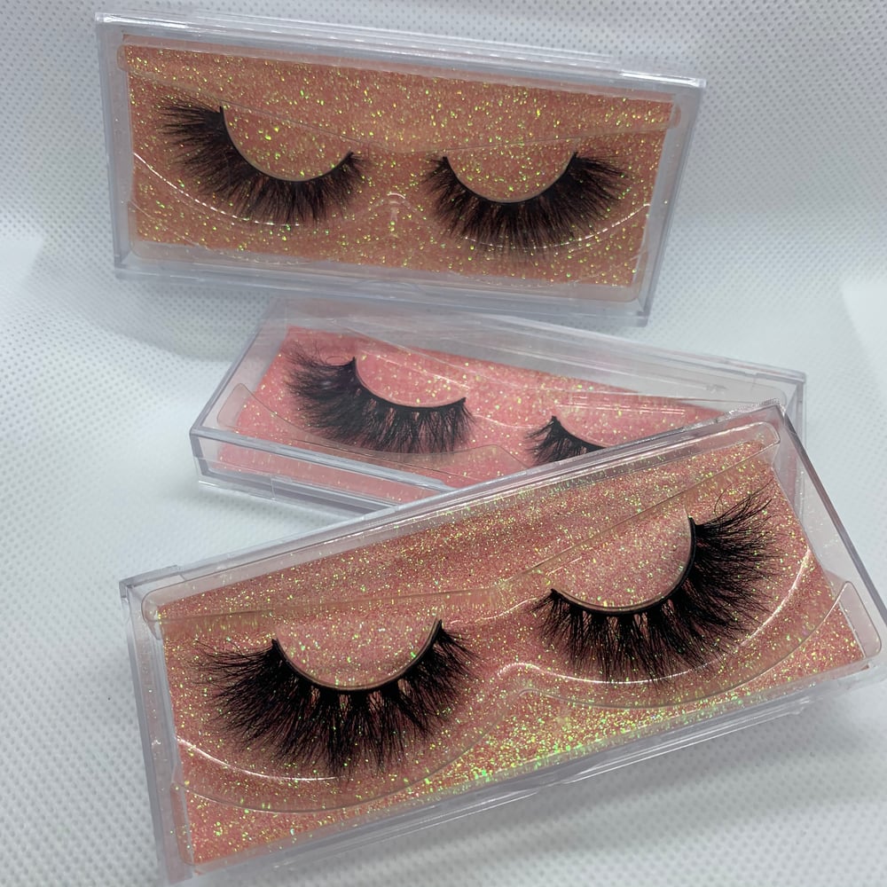 Image of “BOUJEE” Eyelashes 