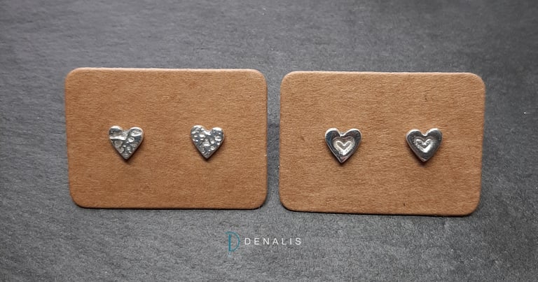Heart stud earrings Image 3