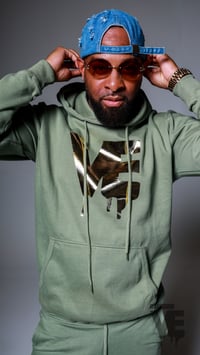 Image 2 of Men’s Olive VE Logo Sweatsuit