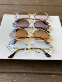 Image 5 of Men’s Oval Shades 