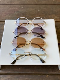 Image 4 of Men’s Oval Shades 