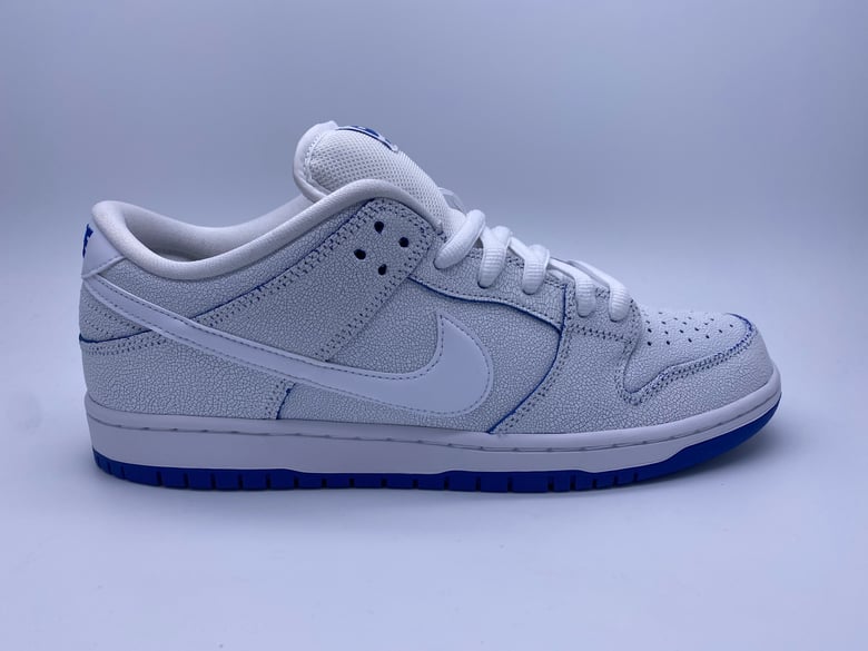 Image of NIKE SB DUNK LOW PRM "PORCELAIN"
