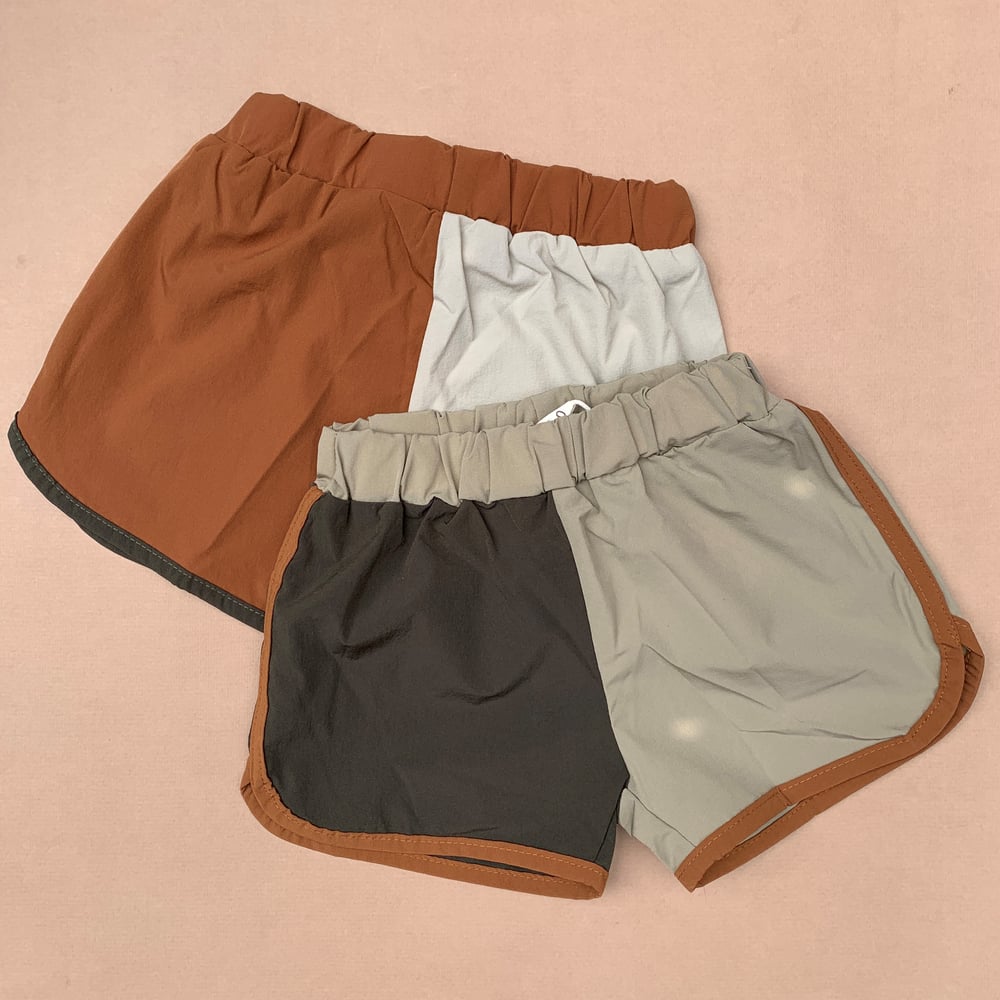 smallerexplorer | Split Coloured Shorts. Green / Beige (WAS £18)