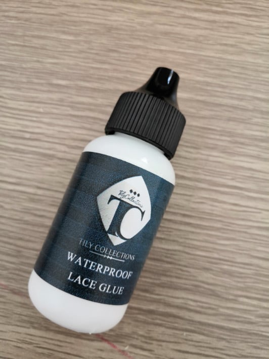 Lace wig glue Australia Tilycollections