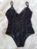 Liliana Lace Bodysuit (black/white/red)