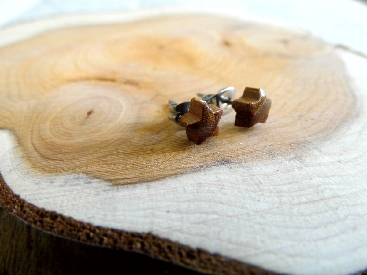 Tiny Light Wood Star Studs Earrings