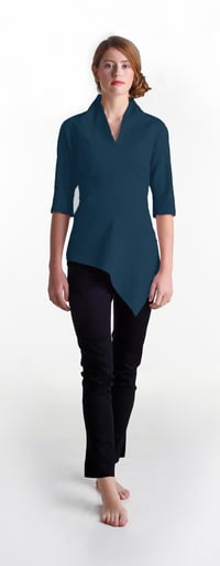 Image 4 of Elmira Cromwell top in teal