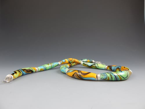 Image of Artisan Glass  • Color Curves