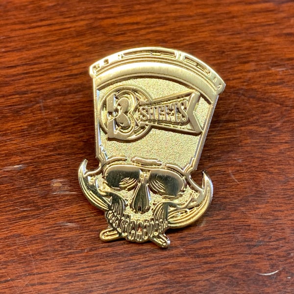 Image of 3S 1-Shot Skull Polished Gold Pin