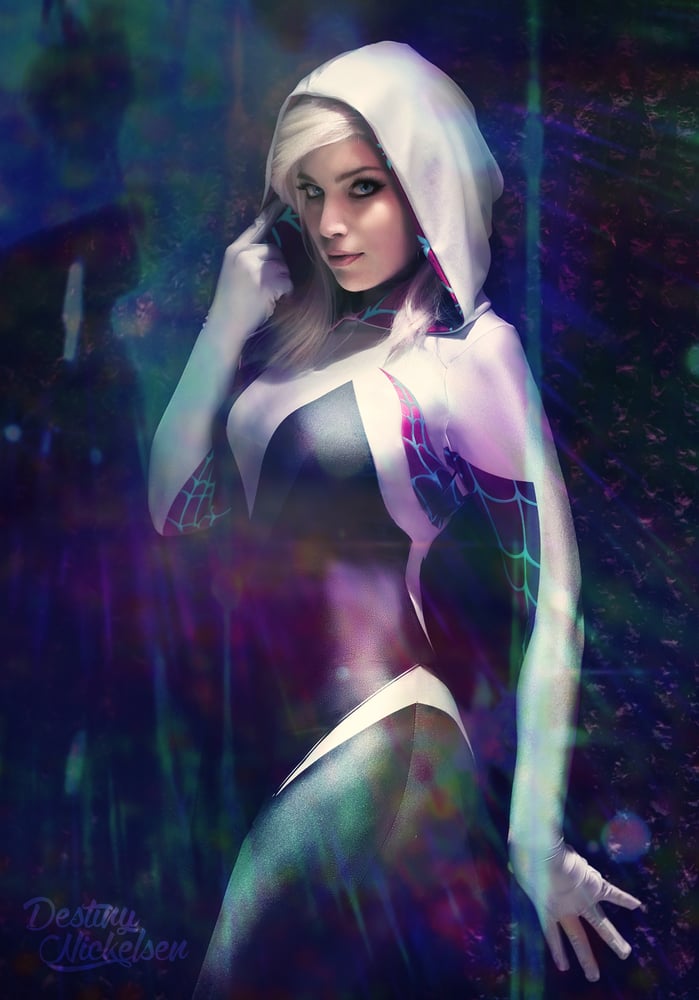 Image of HOLOFOIL SPIDER GWEN
