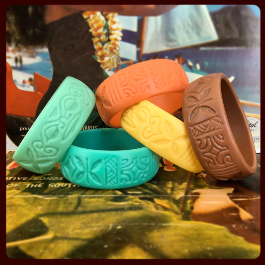 Image of Polynesian Pop Bangle