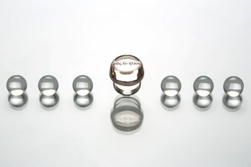 Image of "The light of one day" silver ring with rose plexiglass · φῶς ἓν ἡλίου ·