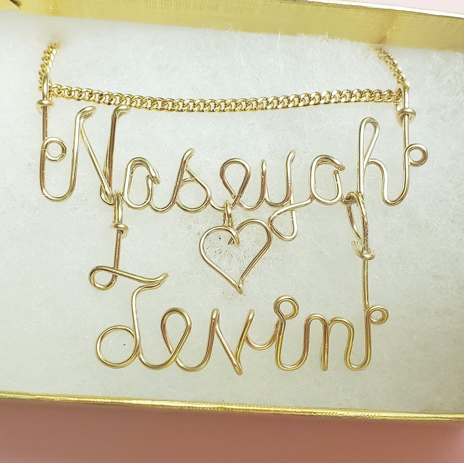 Couples Wire Nameplate Necklace