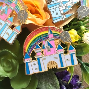 Image of Rainbow castles - Enamel pins