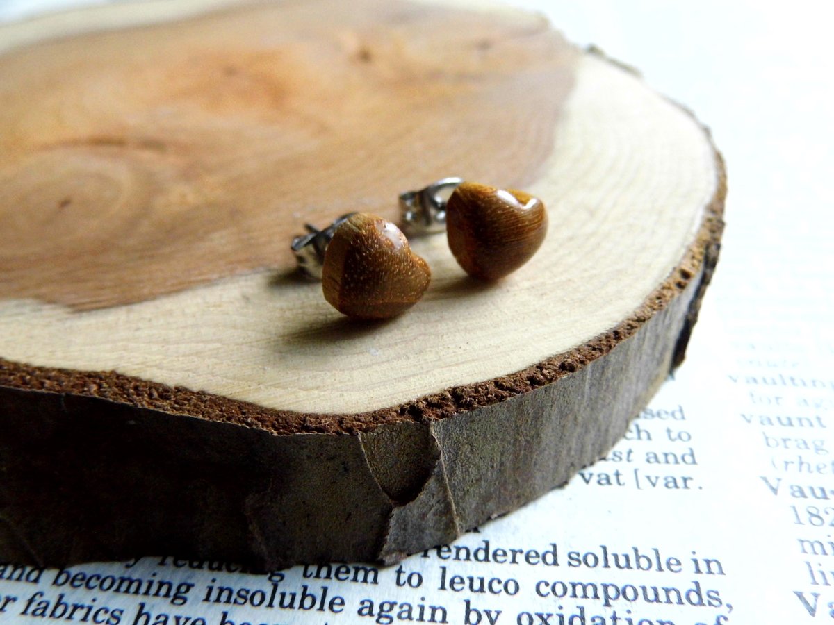 Small Light Wood Heart Stud Earrings